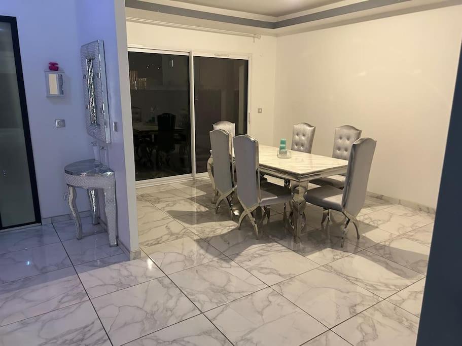 Maison Entiere Cébazat Exteriér fotografie