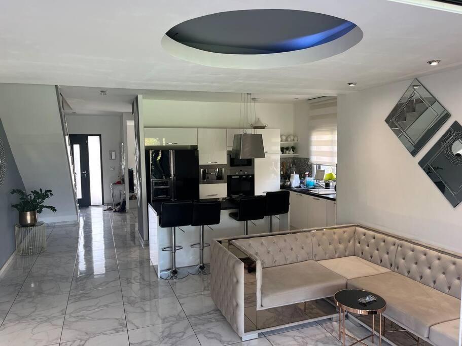 Maison Entiere Cébazat Exteriér fotografie